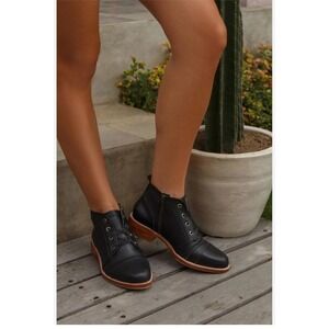 ELF Boots Passage Lace Up Ankle 11 Black Leather Handmade Quality